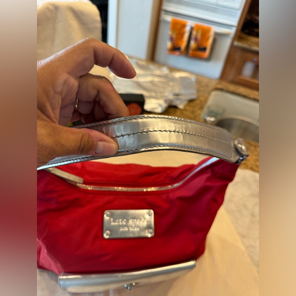KATE SPADE RED NYLON HANDBAG PURSE SILVER FRONT & STRAP ZIPPER TOP - Picture 2 of 9